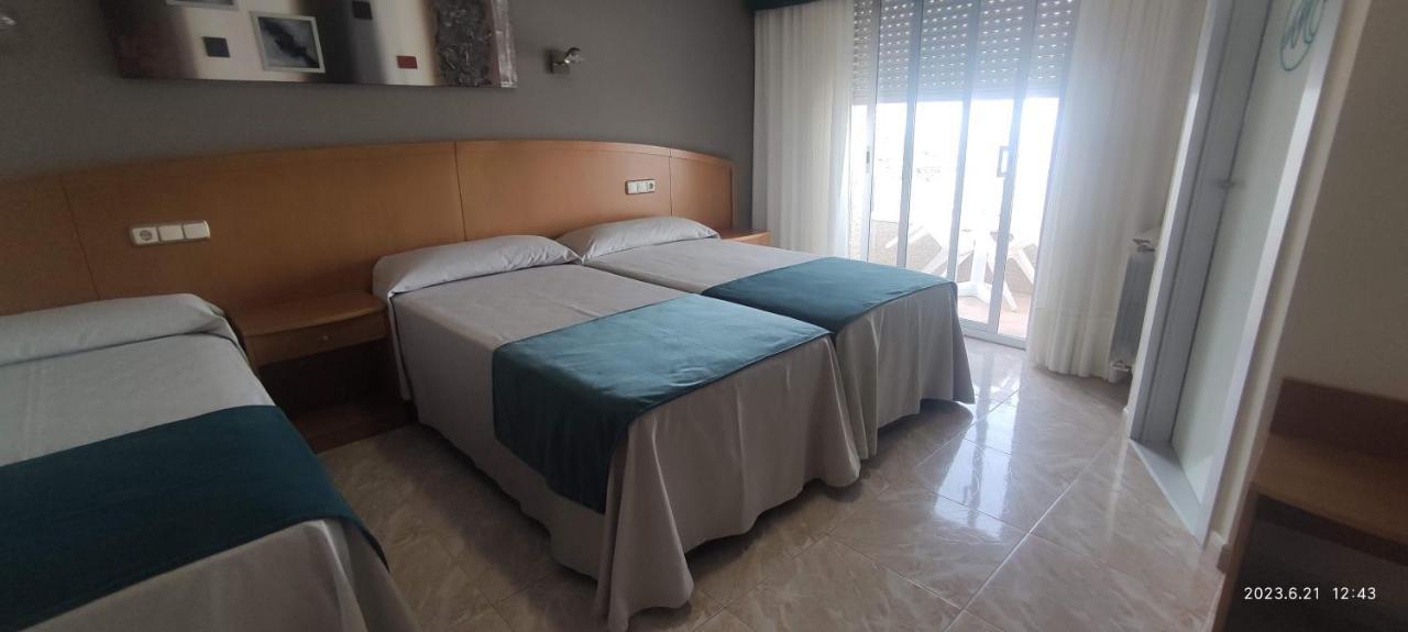 Hotel Miramar 2** Superior Playa de la Lanzada Bagian luar foto