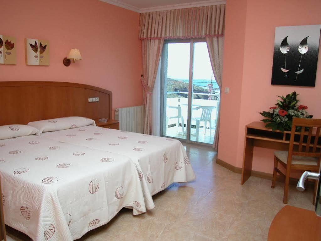 Hotel Miramar 2** Superior Playa de la Lanzada Bagian luar foto